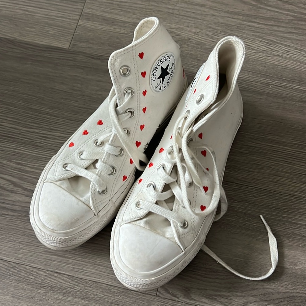 Platform custom heart converse